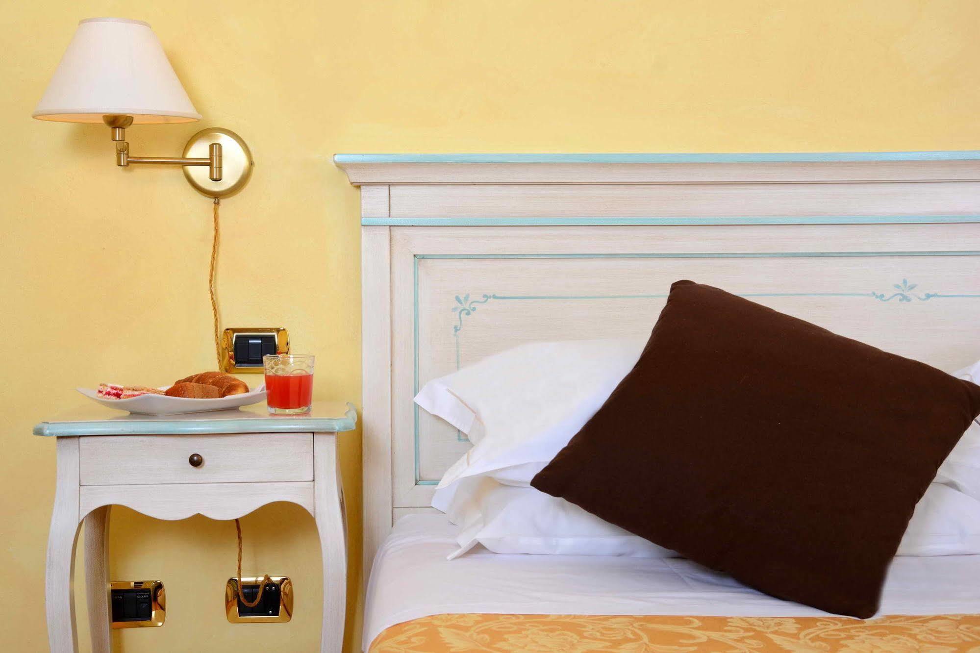 Albergo Dimora Storica Antica Hostelleria Crema Ngoại thất bức ảnh