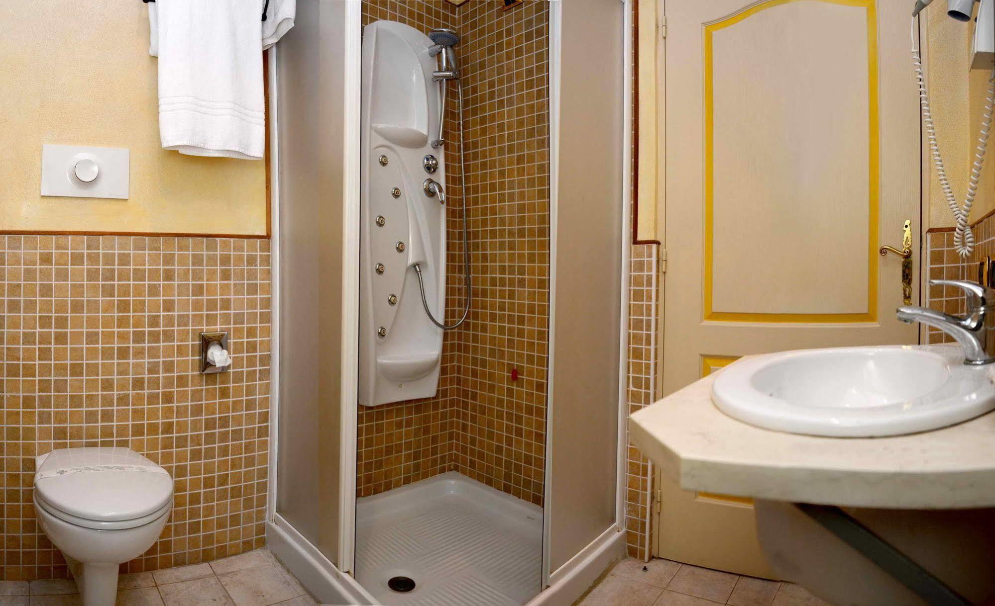 Albergo Dimora Storica Antica Hostelleria Crema Ngoại thất bức ảnh