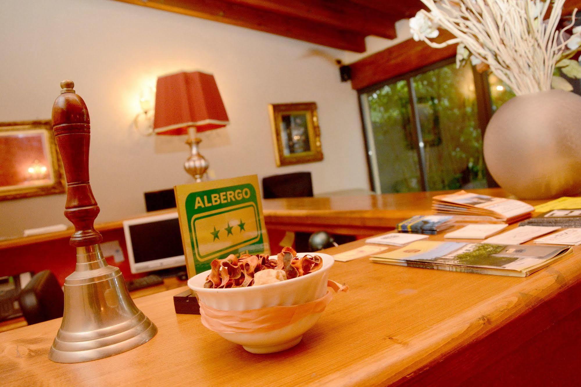 Albergo Dimora Storica Antica Hostelleria Crema Ngoại thất bức ảnh