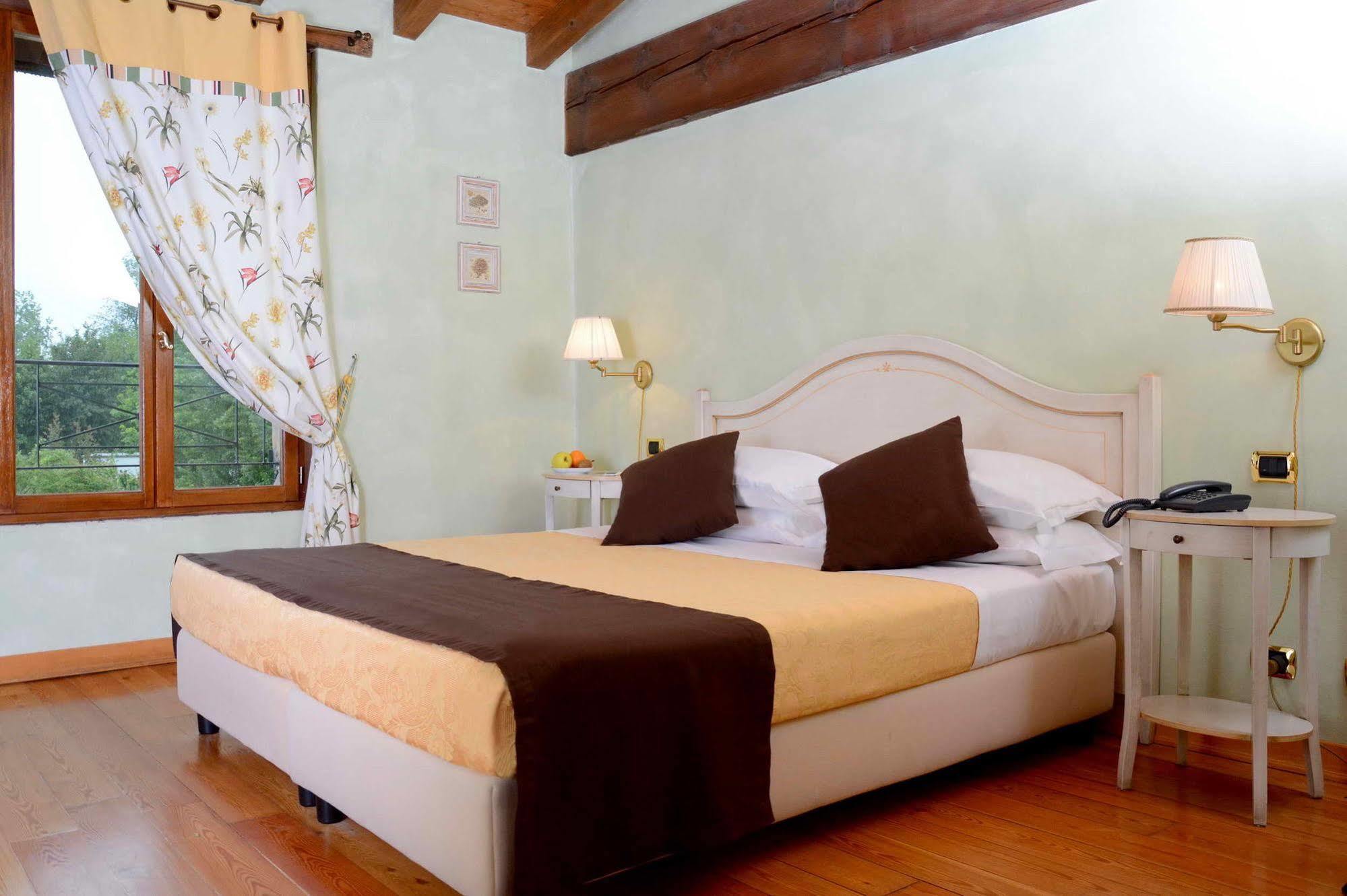 Albergo Dimora Storica Antica Hostelleria Crema Ngoại thất bức ảnh